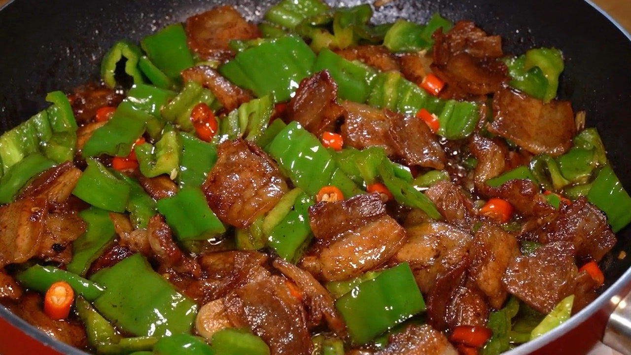 青椒炒肉的做法步骤 最简单的青椒炒肉