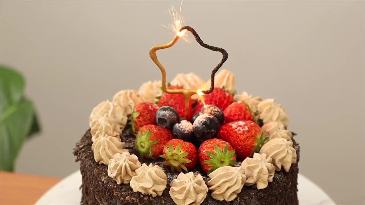 车厘子调味蛋糕 车厘子蛋糕装饰图片