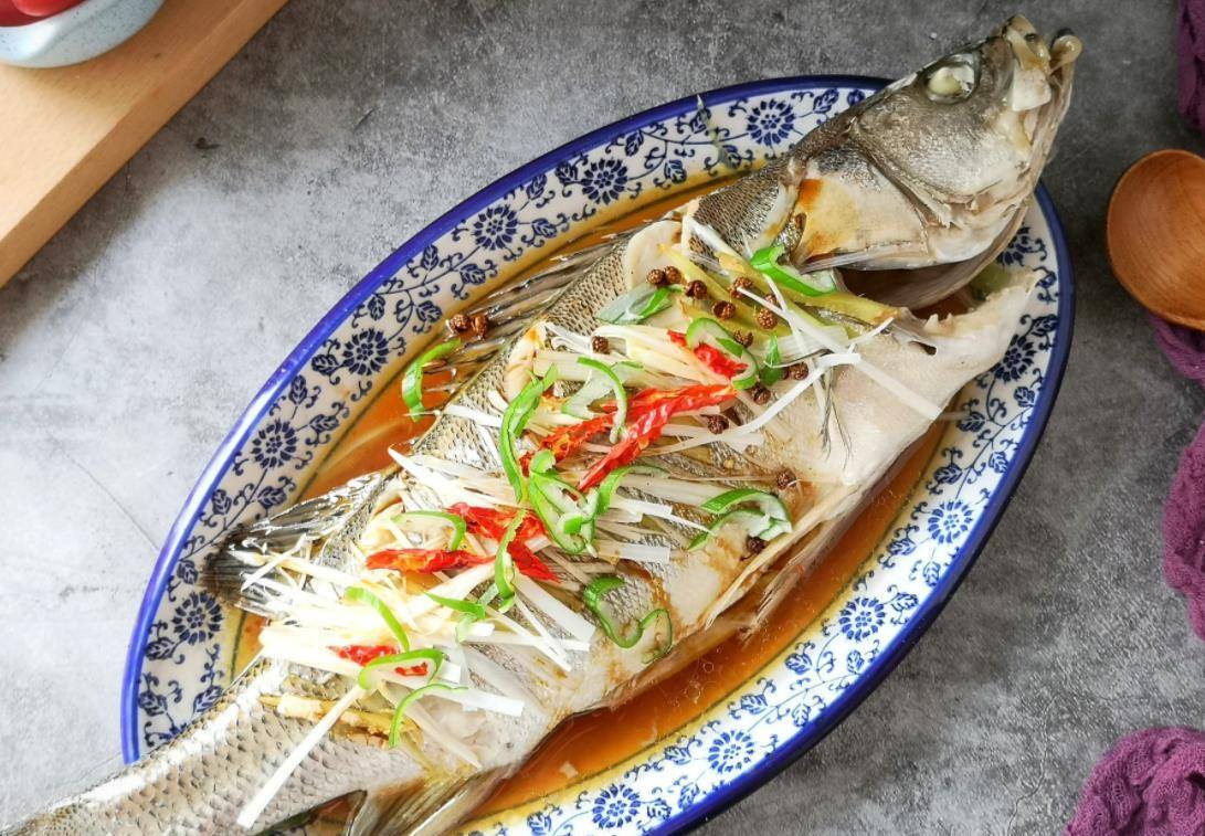 清蒸清江鱼的做法 怎样做清蒸鱼又嫩又好吃