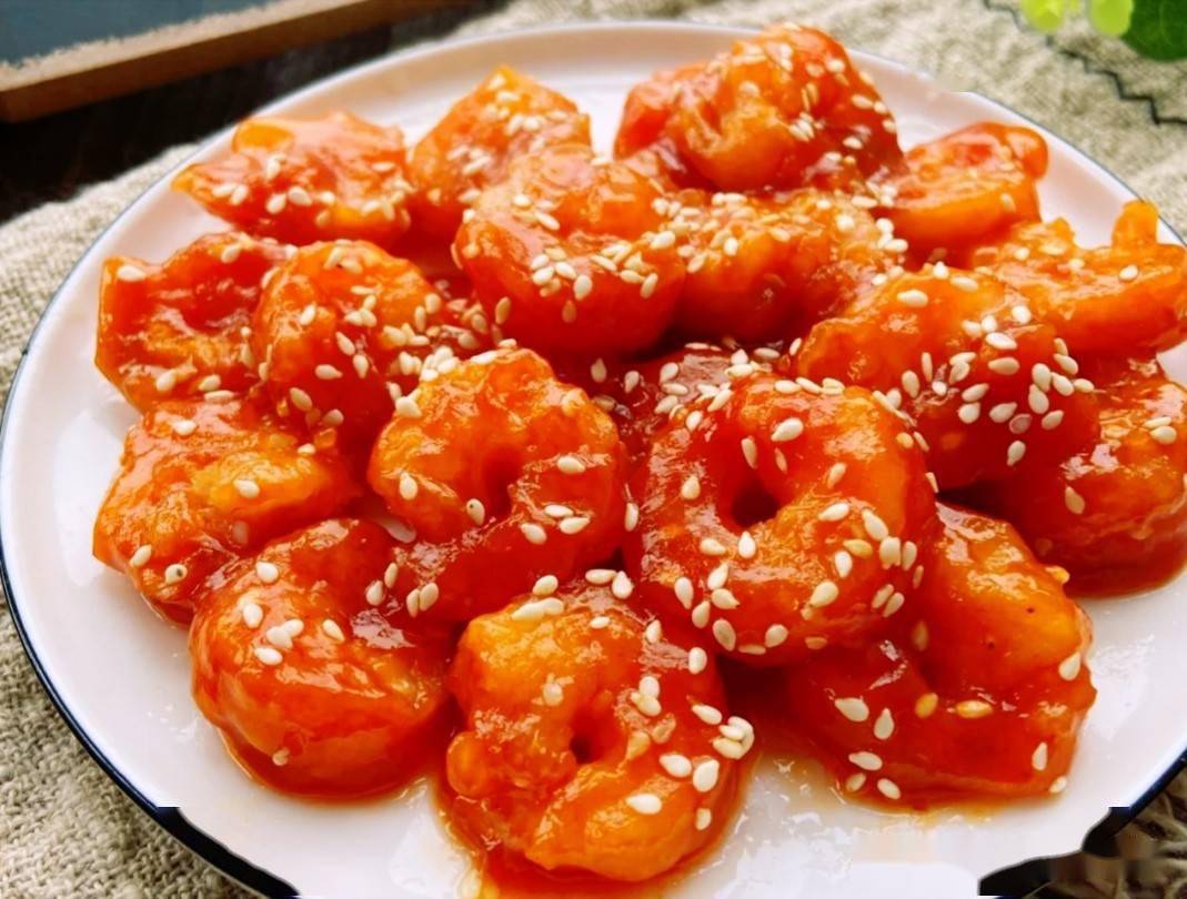 糖醋虾仁的做法(糖醋虾仁的做法及步骤)