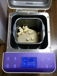 奶油松子仁吐司的做法步骤4