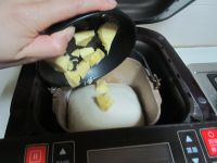 黑芝麻花样面包的做法步骤2