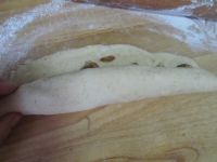 核仁葡萄干全麦面包棍的做法步骤6