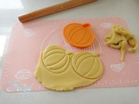 万圣节糖霜南瓜饼干的做法步骤8