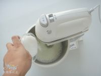 万圣节蜘蛛杯子蛋糕的做法步骤4