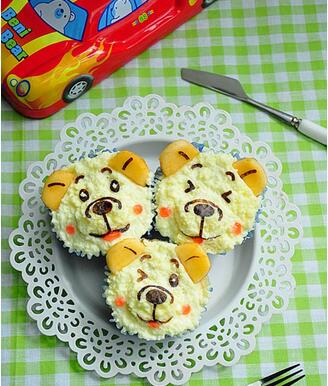 安安杯子蛋糕怎么做好吃       菜谱宝