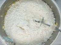 海绵宝宝饼干的做法步骤4