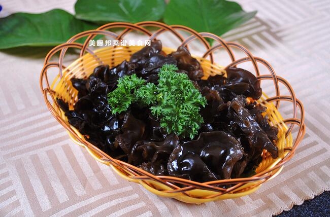 如何选购黑木耳 菜谱宝