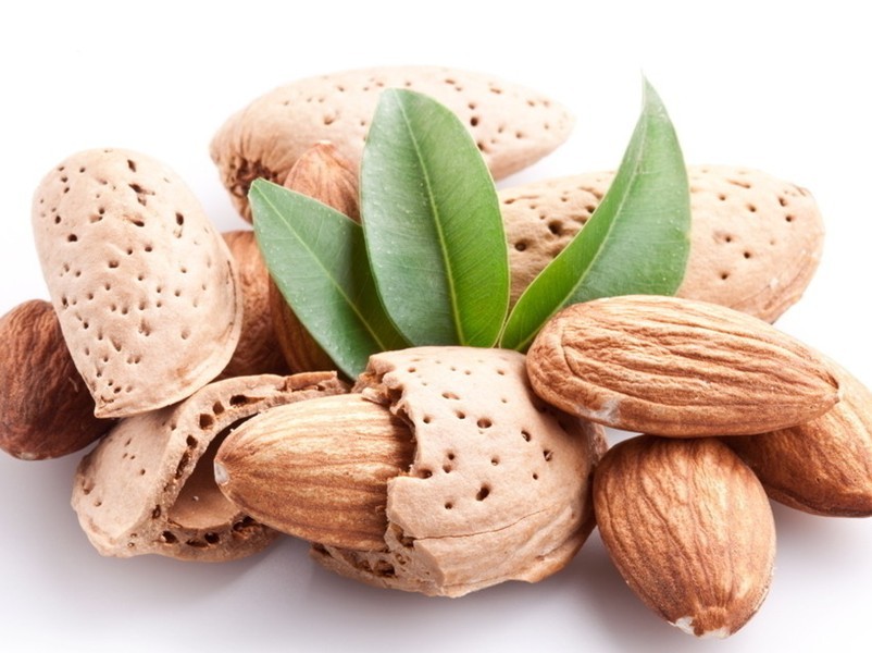 杏仁选购要干燥 储存要得当 菜谱宝