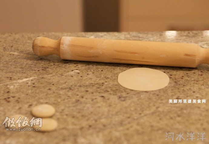 当心烫嘴-小笼包来了!