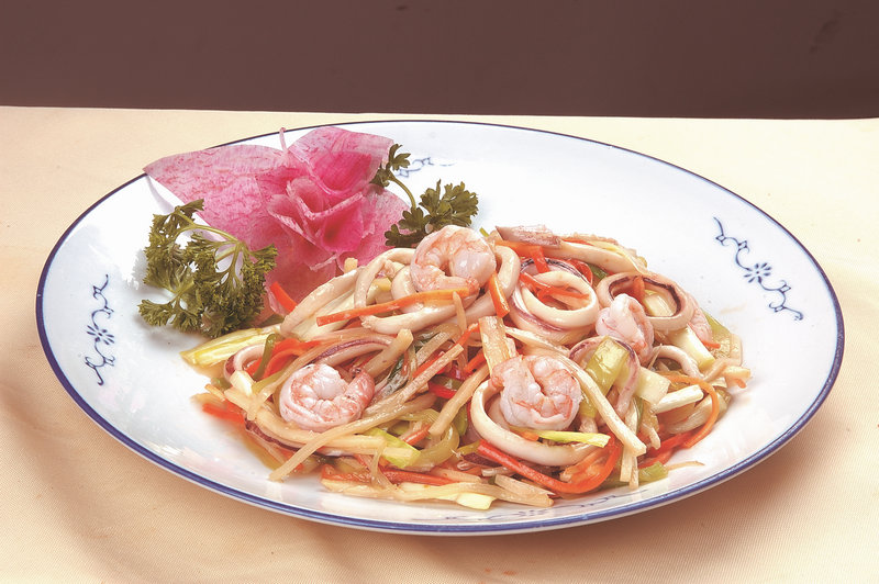 8寸戚风蛋糕的配方(8寸戚风蛋糕制作)