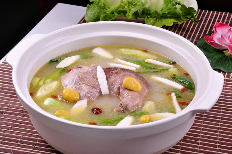 怎样炒牛肉米粉底料(牛肉粉底料怎么做才香)