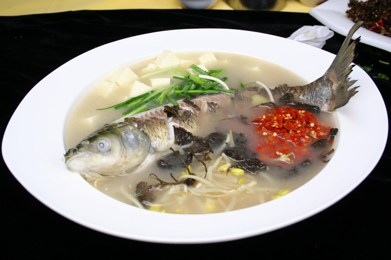 女孩巧克力片生日蛋糕