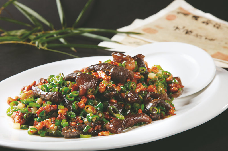 香菇牛肉饺子馅的做法(牛肉香菇包饺子的做法)