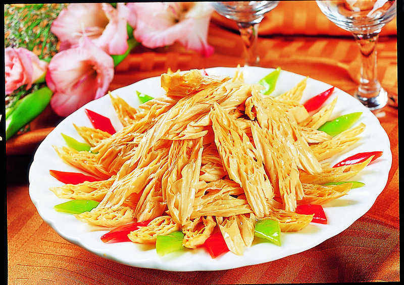 土豆洋葱炖牛肉的做法大全家常做法(土豆番茄洋葱炖牛肉的做法大全家常)