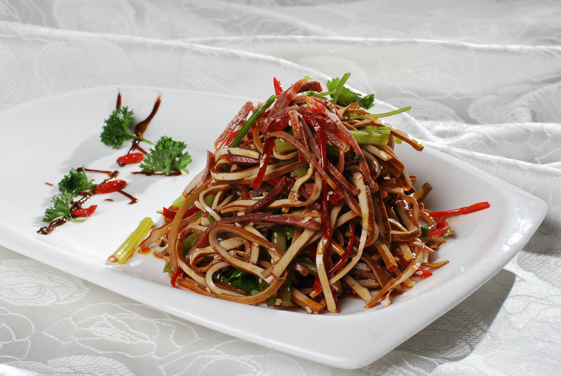 请教牛肉泡馍的做法(牛肉泡馍的做法及配料窍门)