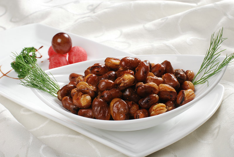 戴珍珠耳环少女蛋糕(戴珍珠耳环的少女海报)