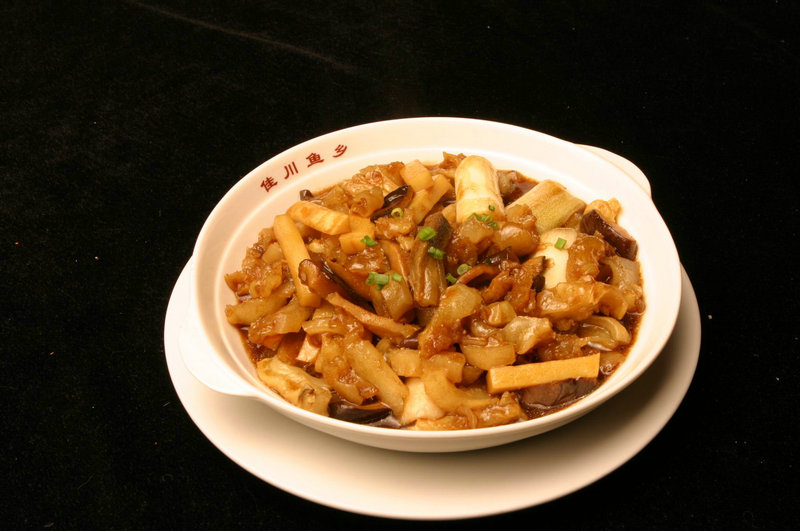 五香红烧牛肉的做法(五香牛肉的烧法大全)