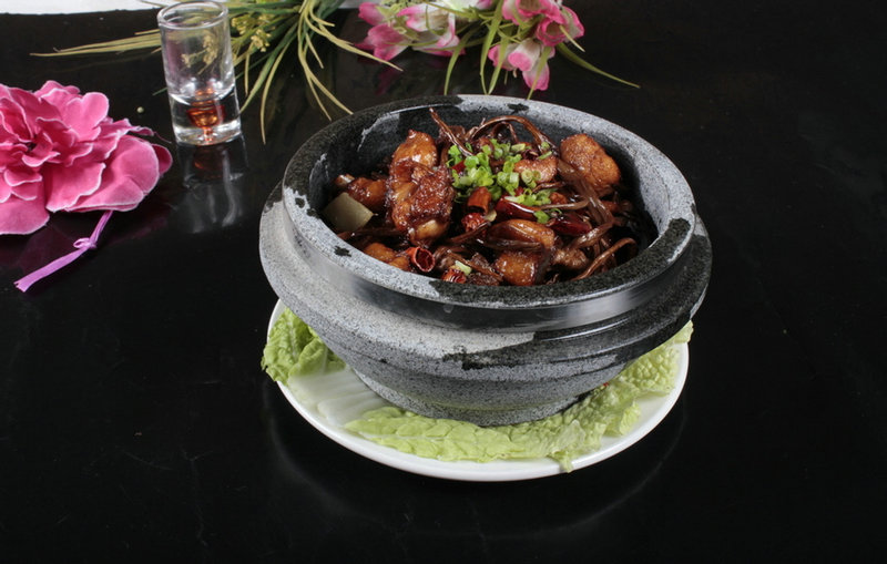 天麻炖鲤鱼头做法天麻豆腐炖鲤鱼头汤的做法